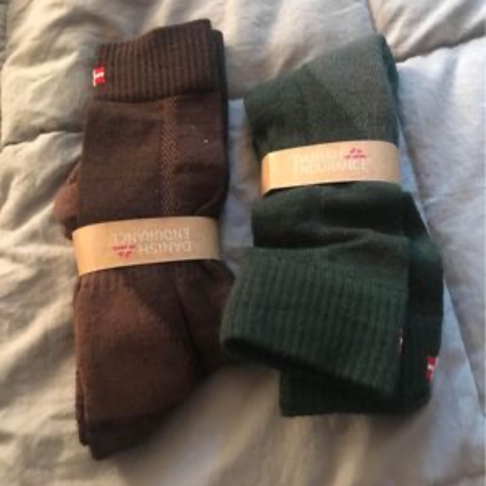 Women’s wool hiking socks